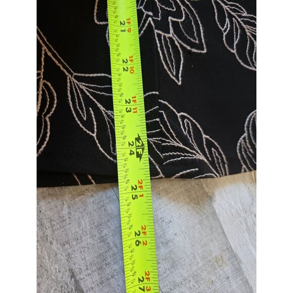 Josephine Chaus Womens Floral Print Skirt Size 6 Black & White Knee-Length - Picture 5 of 5